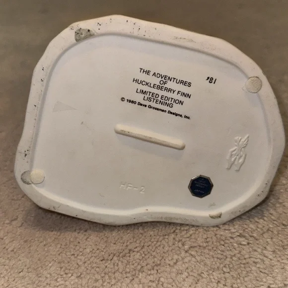 Norman Rockwell Red and White Ceramic Art Piece “listening” - Picture 6 of 8